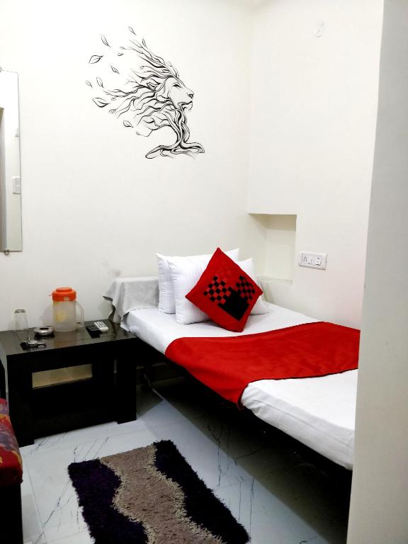 City Hotel - غرفة مفردة مع حمام