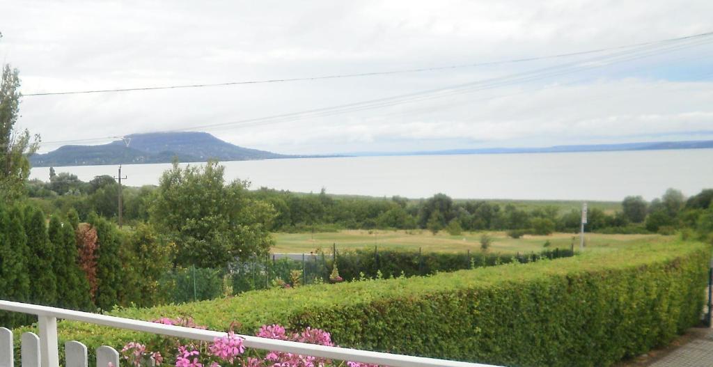 Holdfény Apartman 8313 Balatongyörök, Füredi u.54 kép - 1