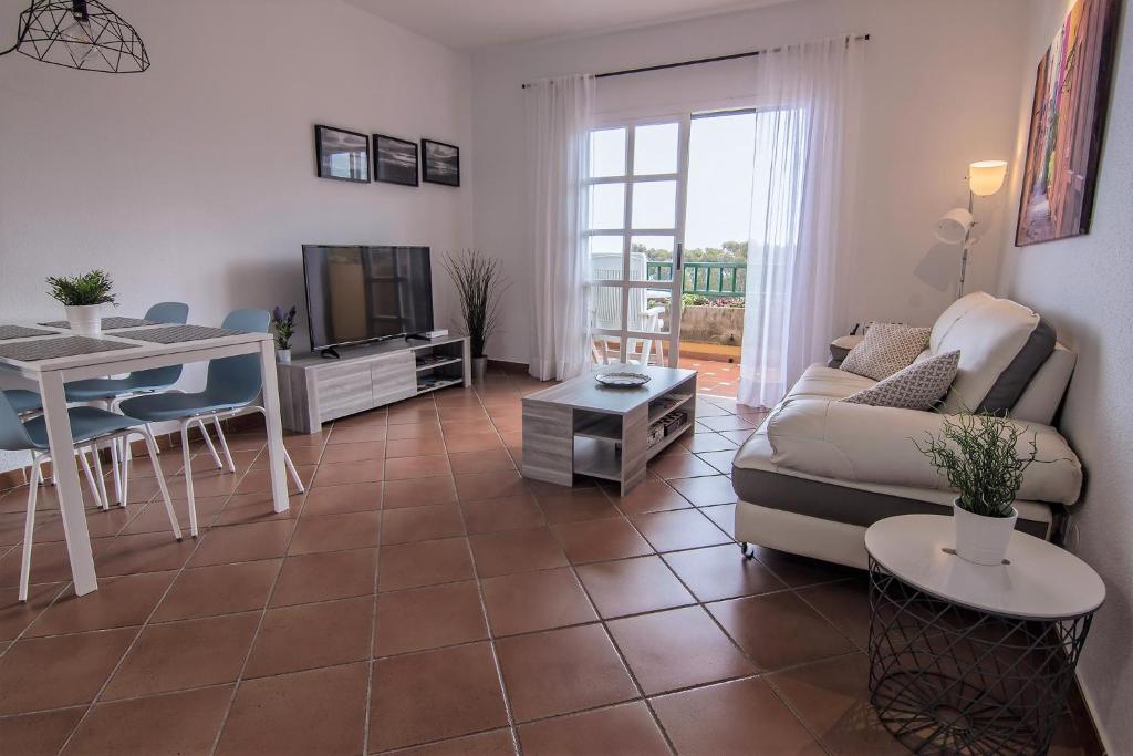 A television and/or entertainment centre at Ocean view La Quinta