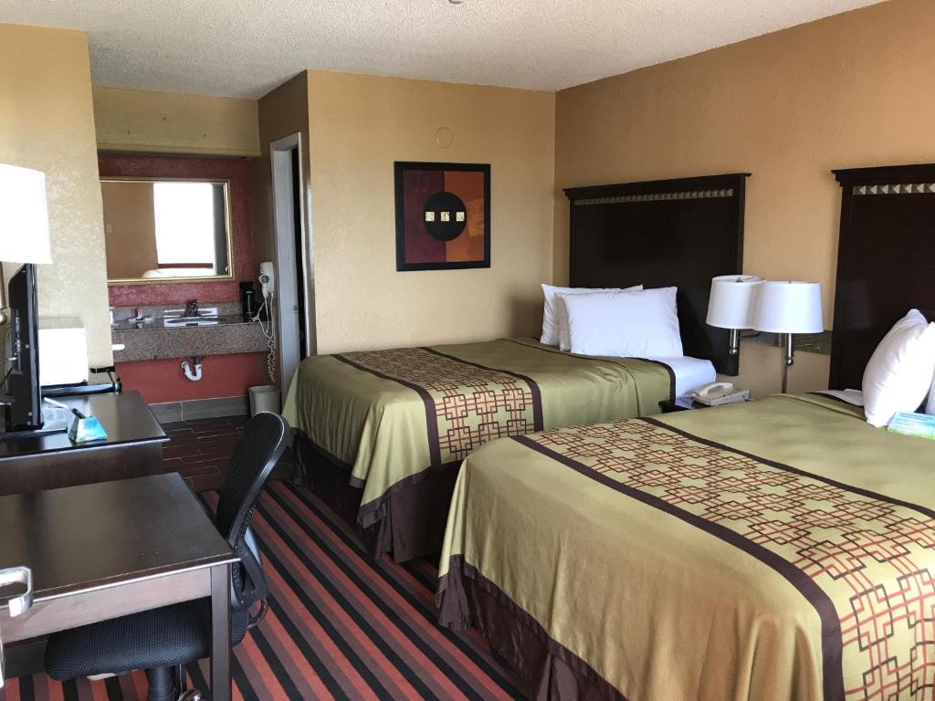 Days Inn by Wyndham Corpus Christi Beach - 