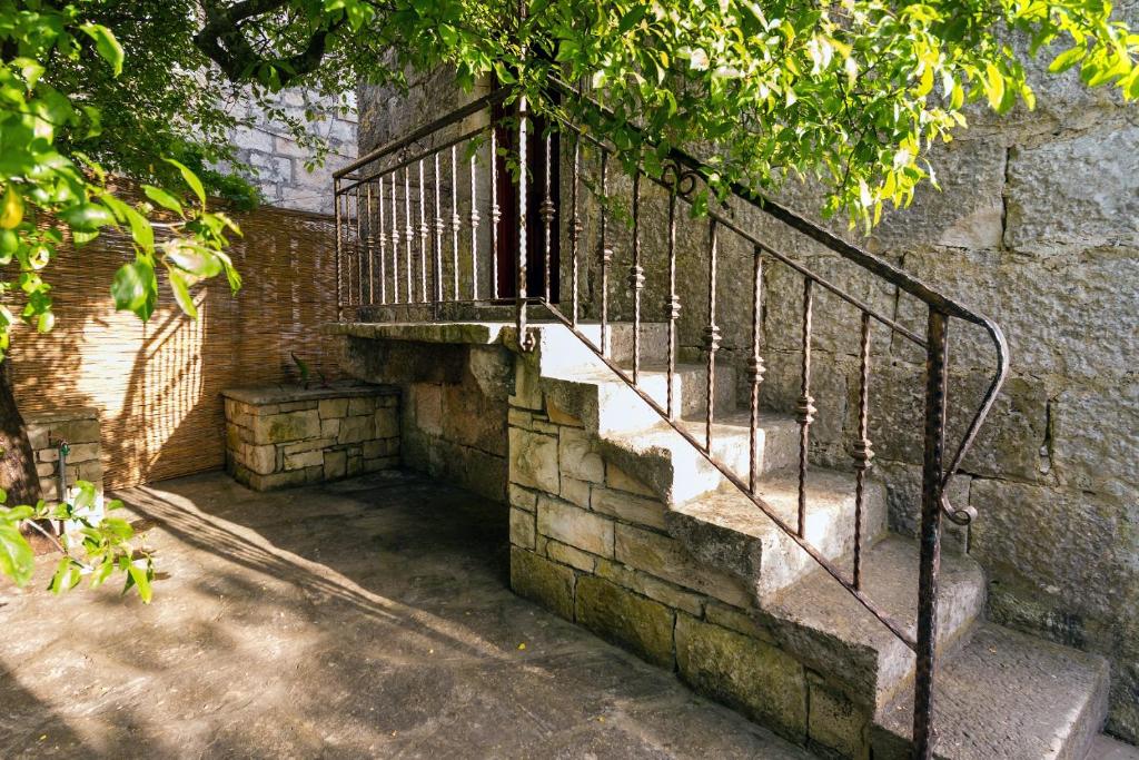 Фотография из галереи Old Small Stone House в Корчуле