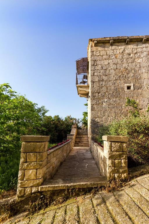 Фотография из галереи Old Small Stone House в Корчуле
