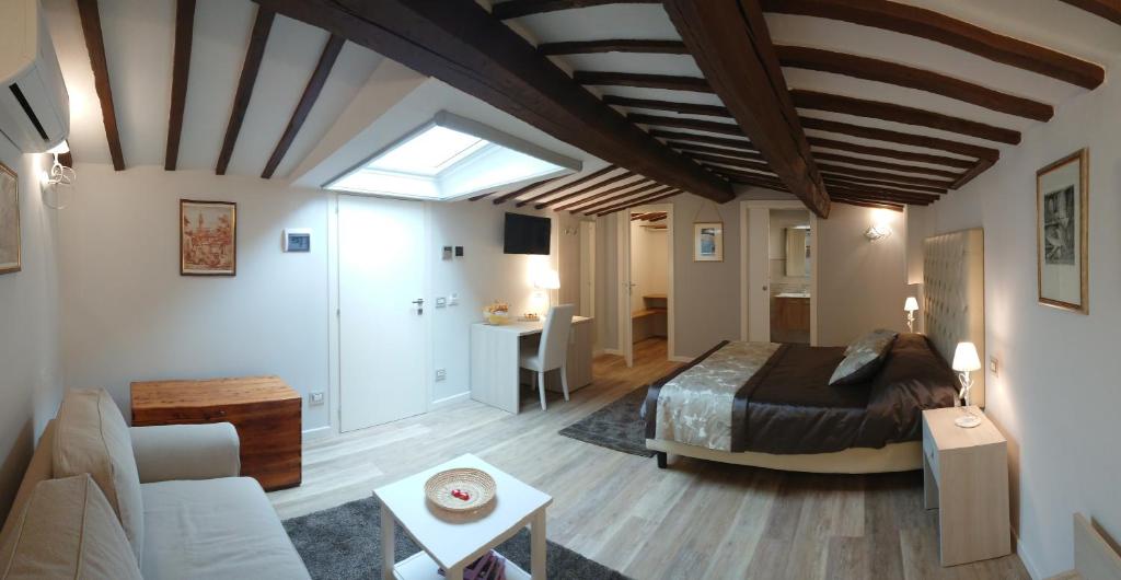 Elisa Guest House - 1