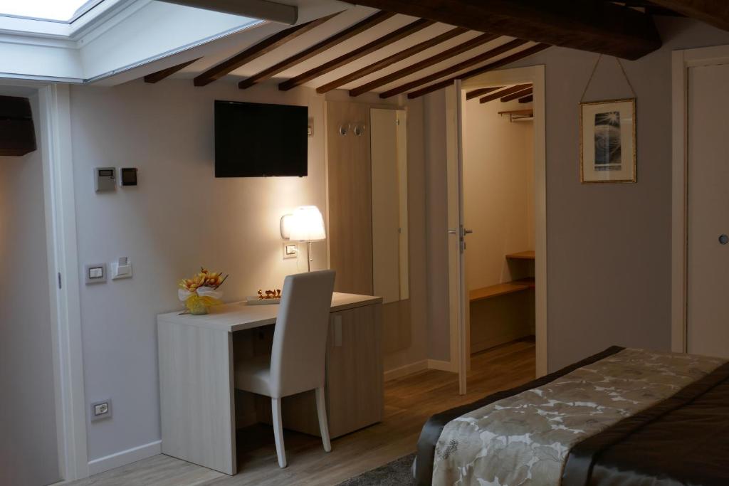 Elisa Guest House - 4