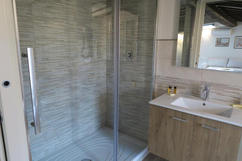 Elisa Guest House - 8