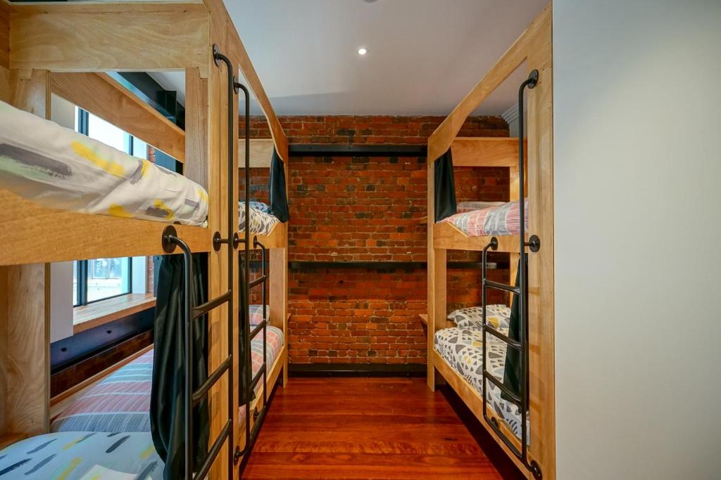 
Bed in 6-Bed Mixed Dormitory Room
