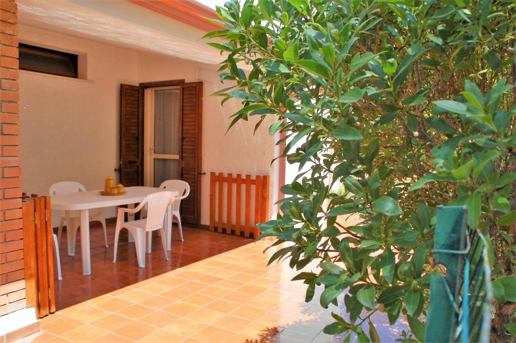 Lucia Holiday House a Porto Pino - Casa vacanze con BBQ
