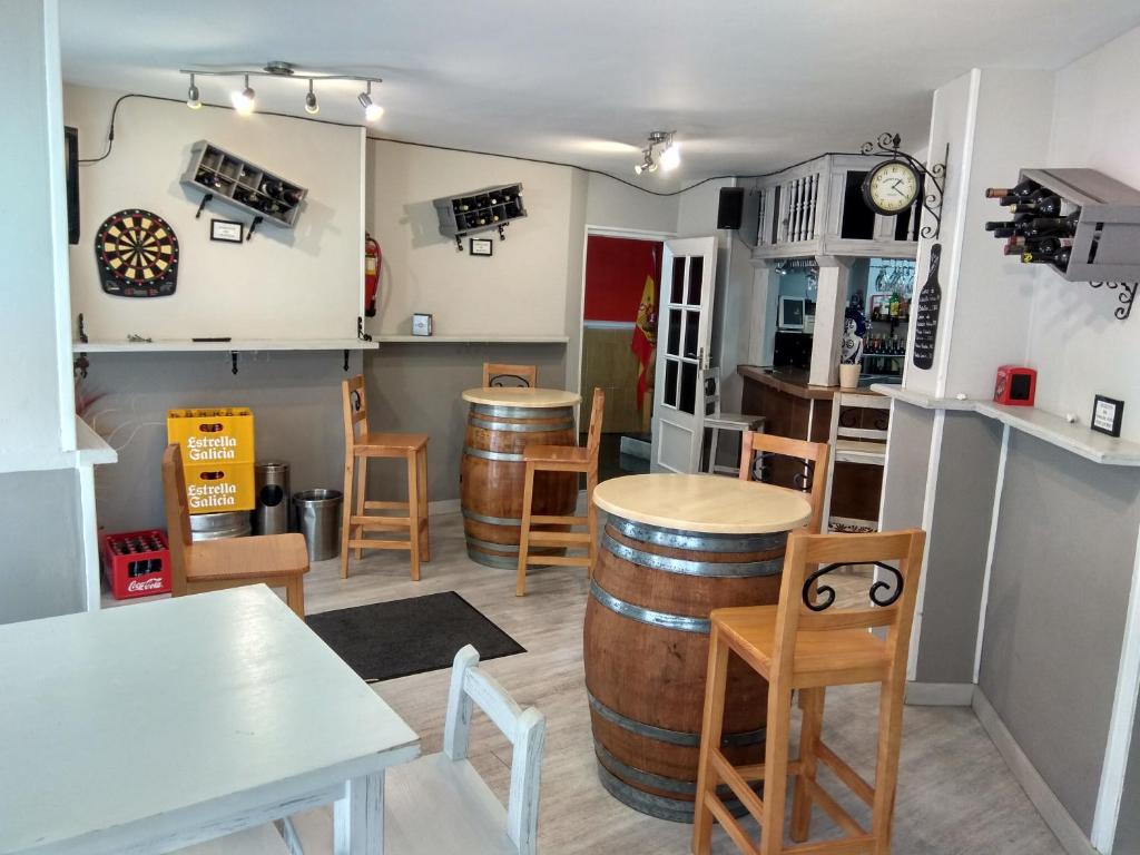 A kitchen or kitchenette at Hotel Canton