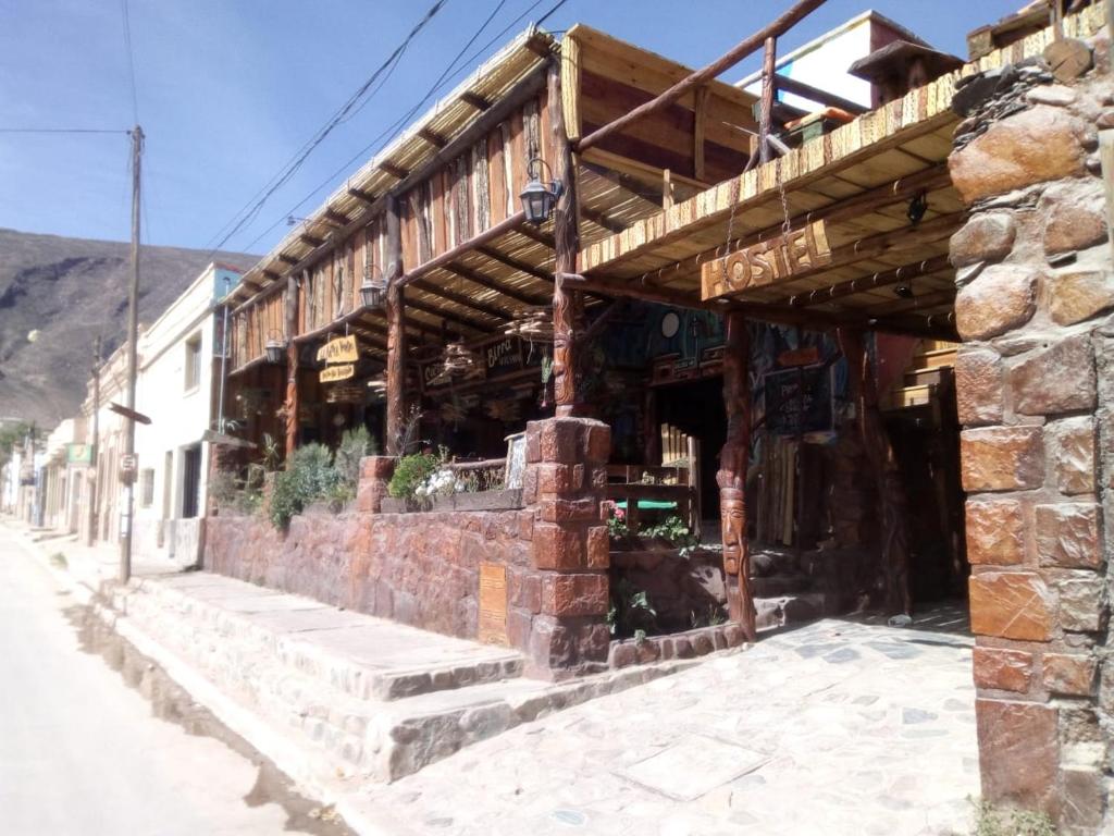 Barbacoa disponible para clientes en el albergue