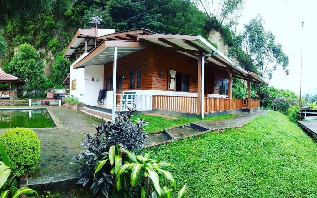 Фото Villa Bayu Lembang