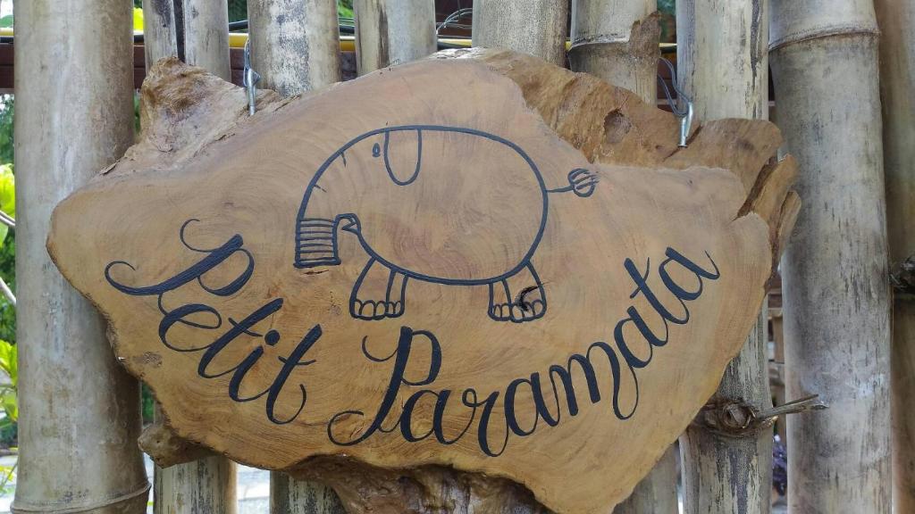 Certifikát, hodnocení, plakát nebo jiný dokument vystavený v ubytování Petit Paramata