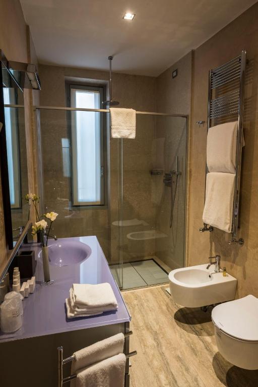 Koupelna v ubytování Escalus Luxury Suites Verona
