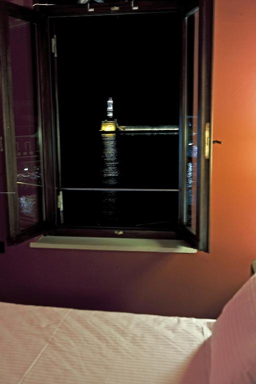 Mosaic Venetian Harbour Suites - Resim 19