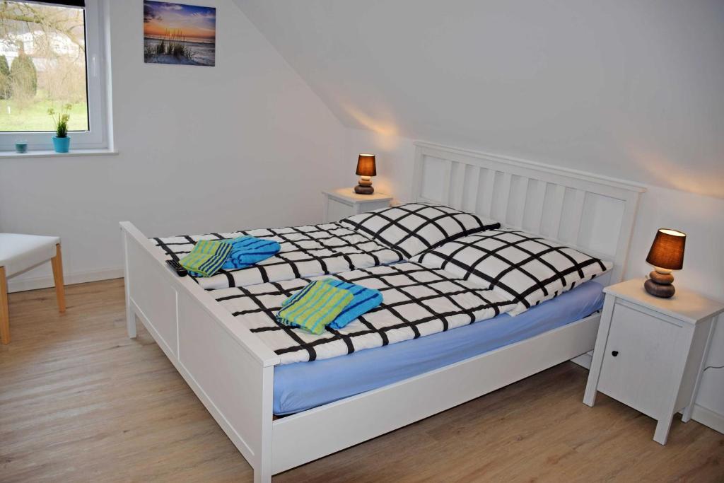 Ferienwohnung Sellin am Seepark - 带露台的两卧室公寓