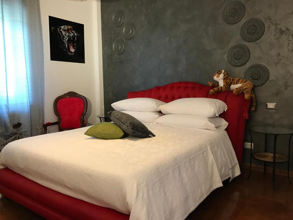 Posteľ alebo postele v izbe v ubytovaní Villitaly suite & coffee Salerno
