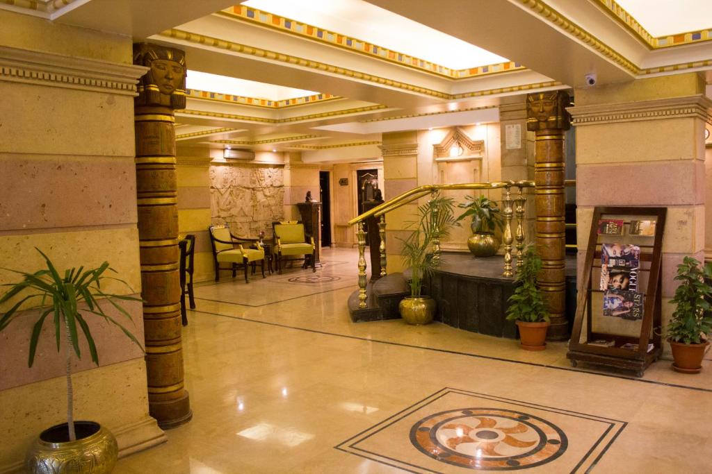 Vstupní hala nebo recepce v ubytování Zayed Hotel