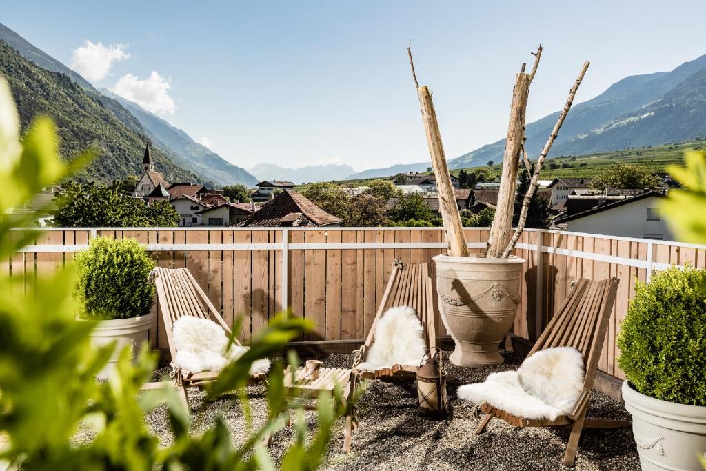 Nespecifikovaný výhled na hory nebo výhled na hory při pohledu z hotelu