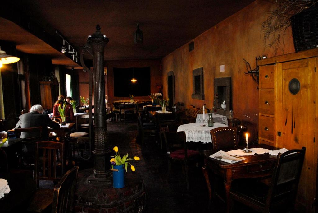 Restaurace v ubytování Hostel, Pokoje gościnne Mleczarnia - Ozonowane