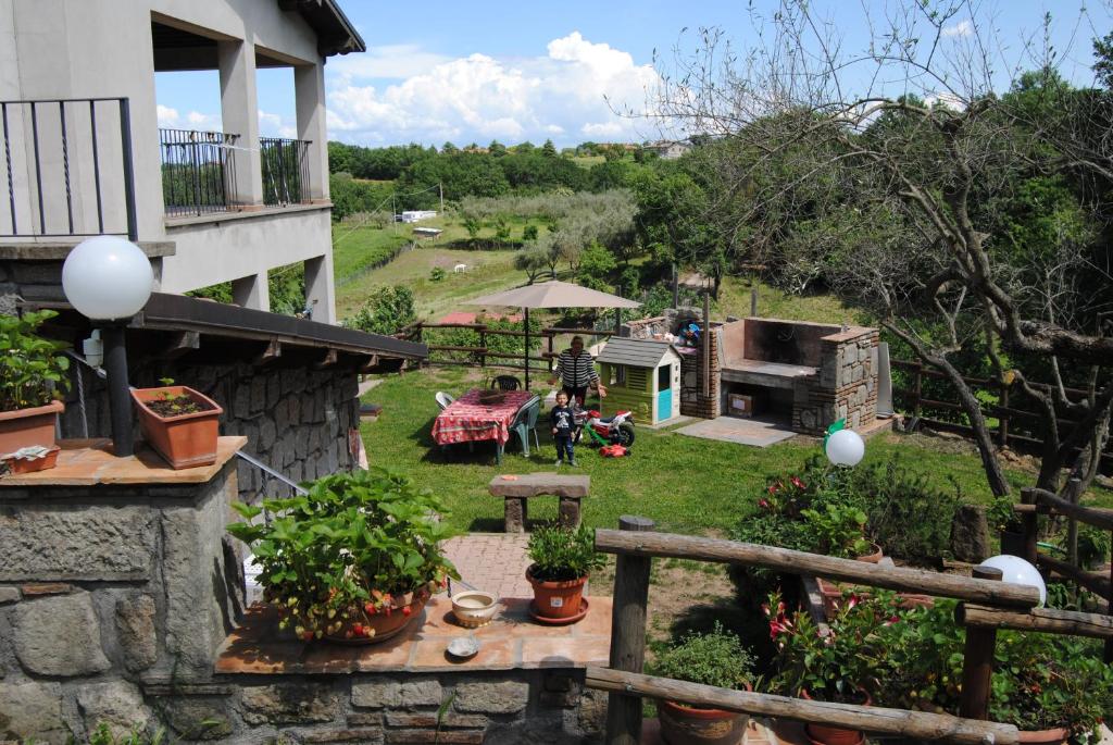 Ogród w obiekcie Villa Farfalla Bianca