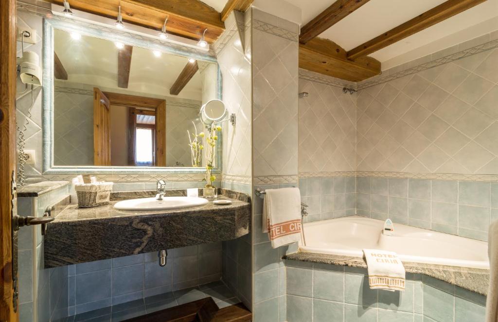 Koupelna v ubytování Hotel Ciria