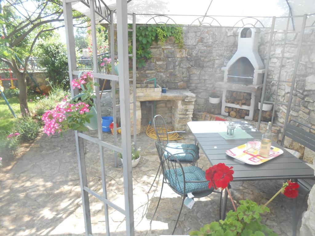 Ogród w obiekcie Apartment Dignano