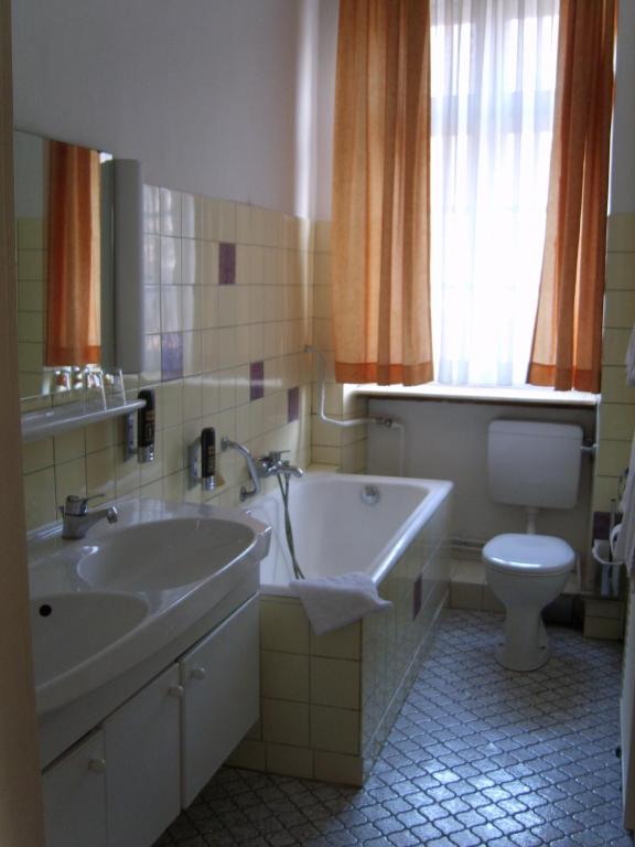 Vier Jahreszeiten - Resim 14