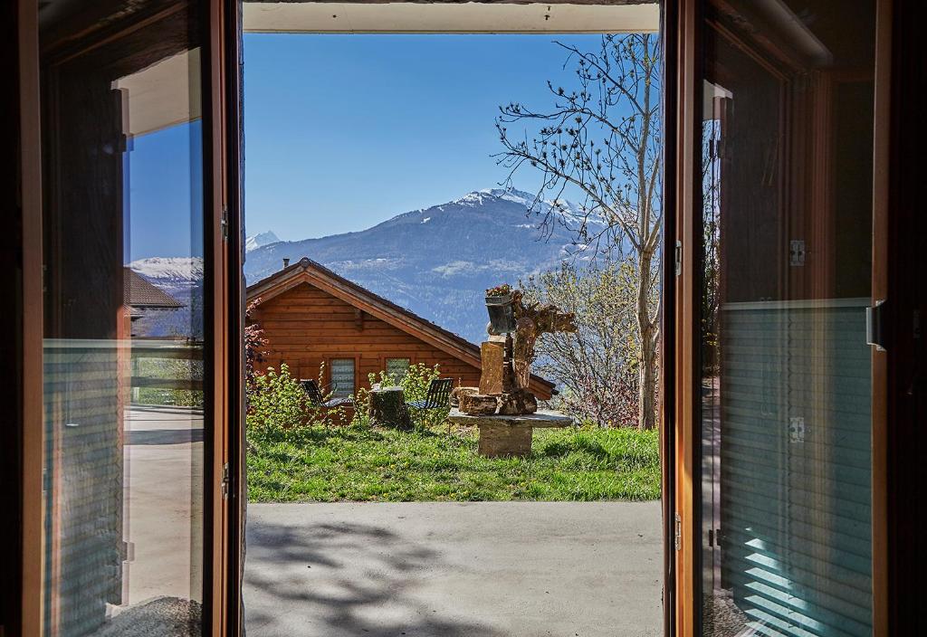Nespecifikovaný výhled na hory nebo výhled na hory při pohledu z bed and breakfast