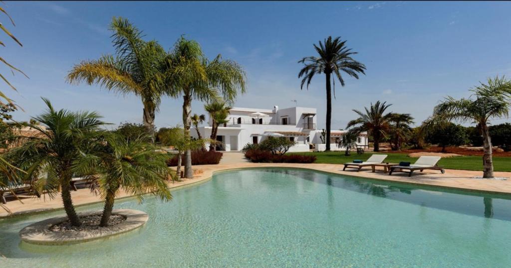 The swimming pool at or close to Villa Can Cosmi