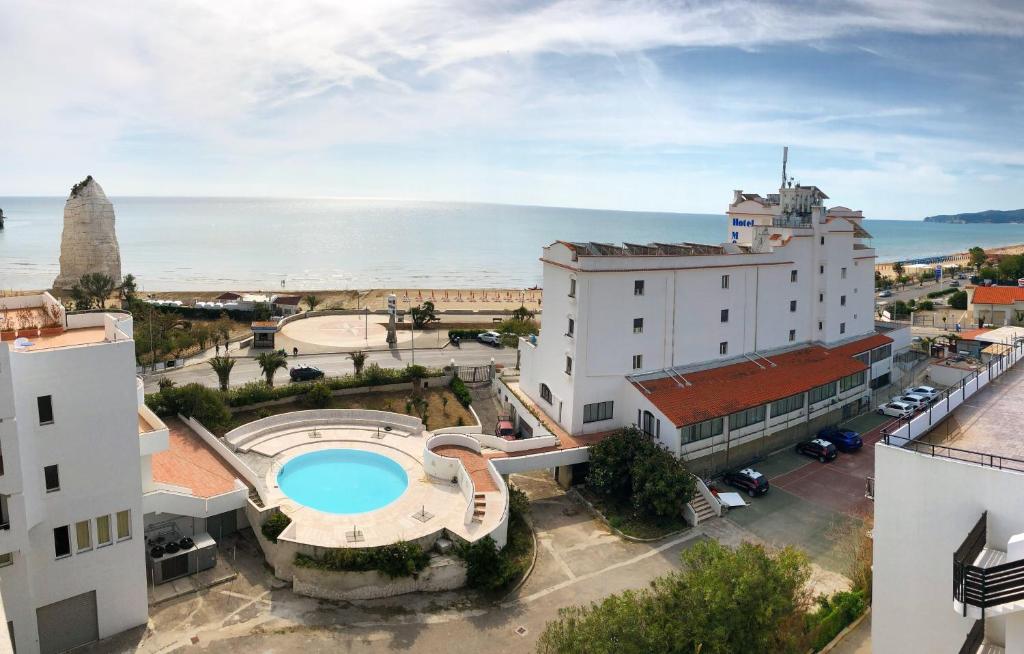 Piscina di Hotel Merinum o nelle vicinanze