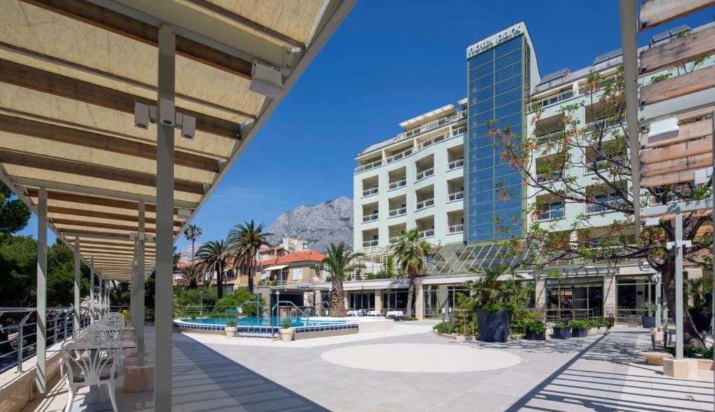 Budova, kde se hotel nachází