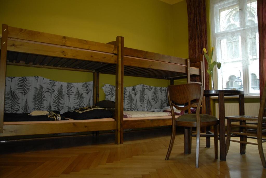 Postel nebo postele na pokoji v ubytování Hostel, Pokoje gościnne Mleczarnia - Ozonowane
