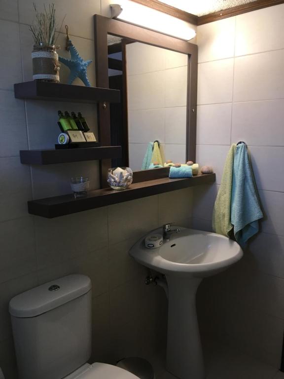 Kúpeľňa v ubytovaní Elounda Relax Apartment