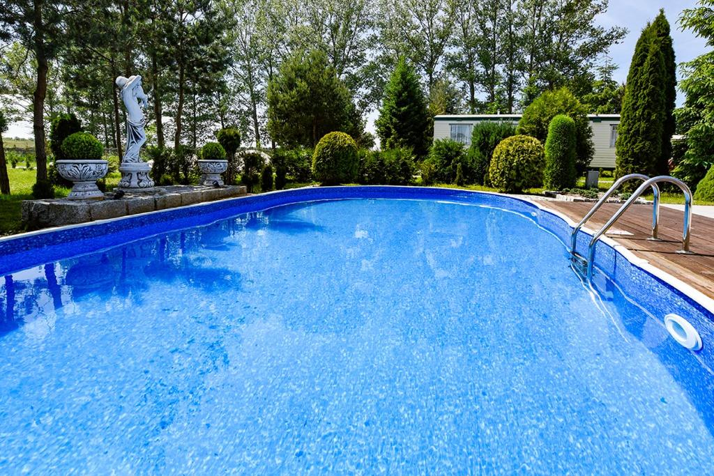 Holiday Lodge tesisinde veya buraya yakın yüzme havuzu