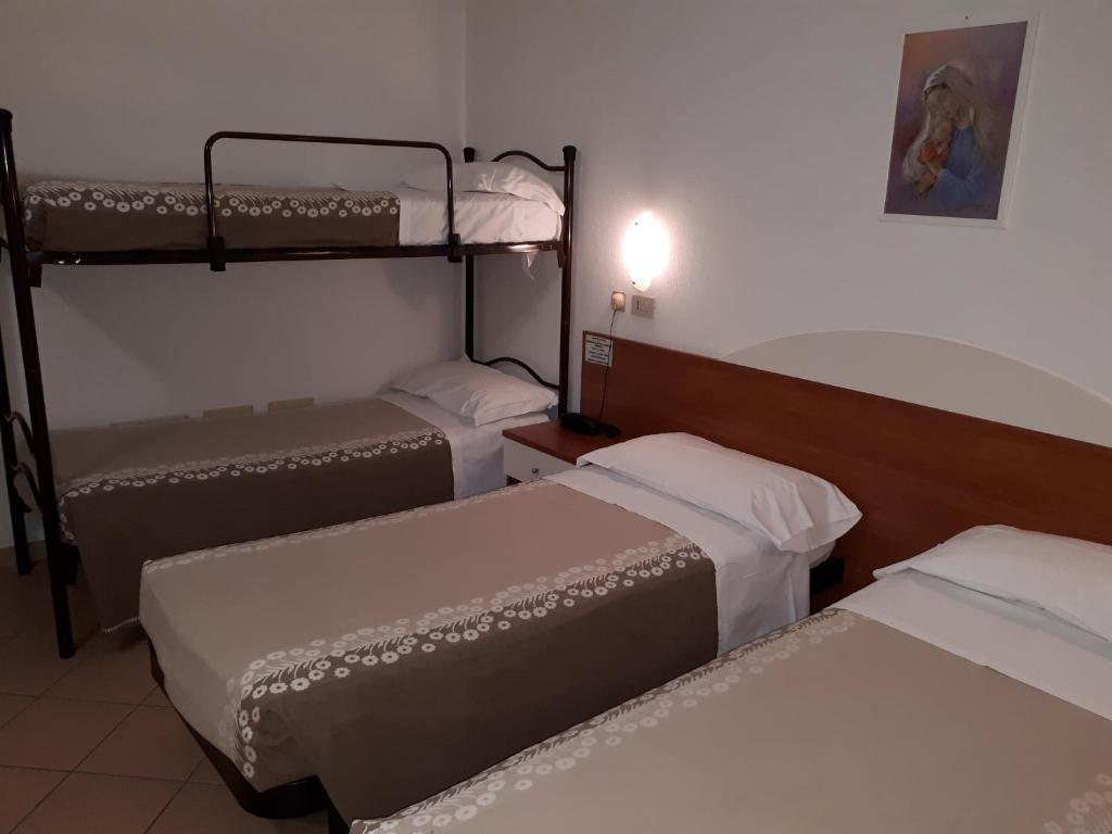 Hotel Ciclamino - Habitación Triple Estándar