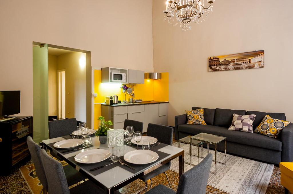 Old Genoa Rooms & Apartments - Superior Apartment With Balcony