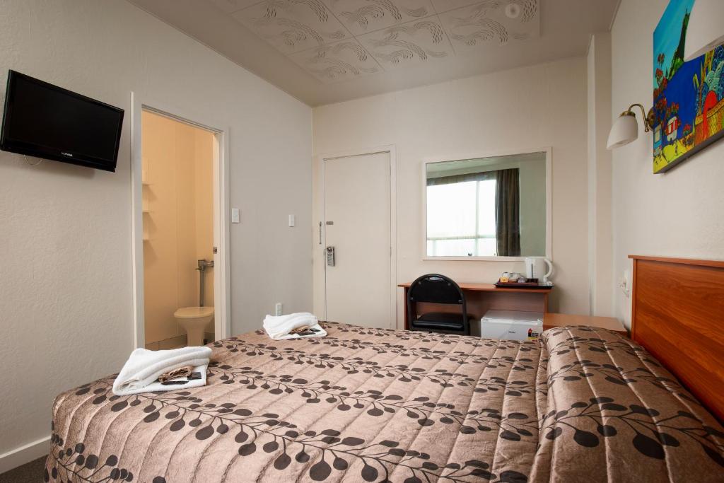 Kiwi International Hotel photo