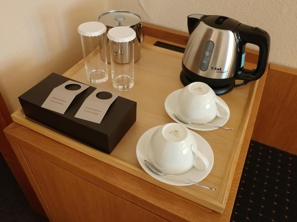 Příslušenství pro přípravu čaje a kávy v ubytování Lotte Arai Resort