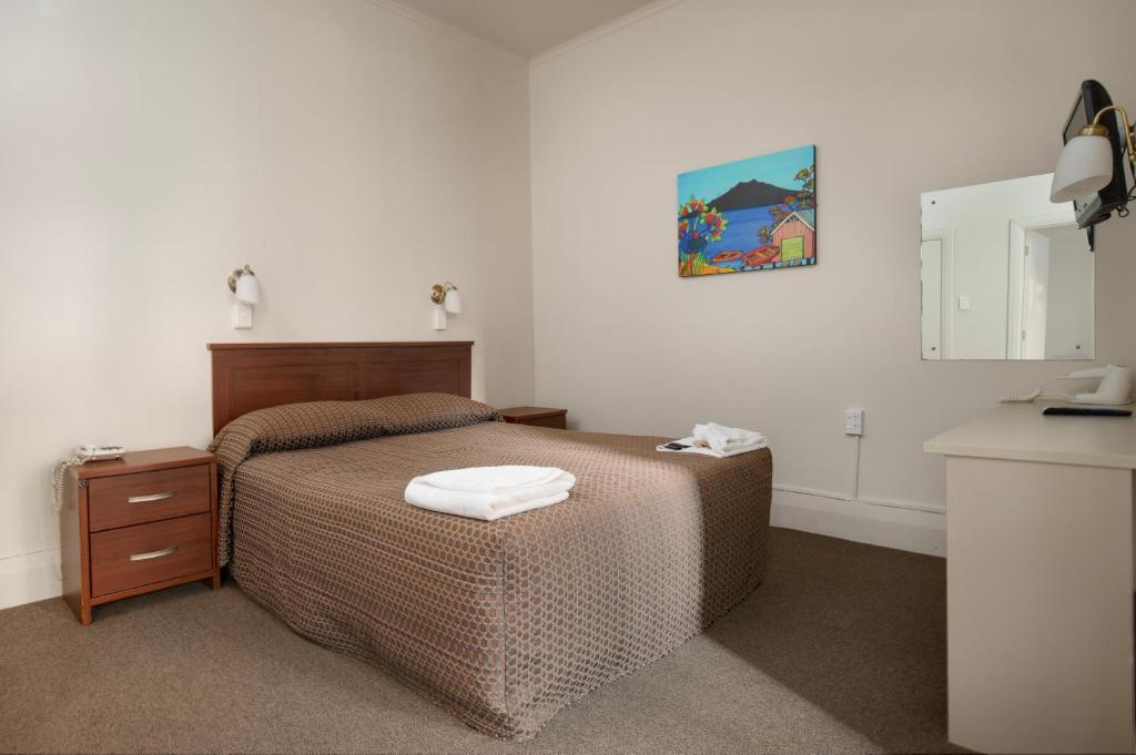 Kiwi International Hotel photo