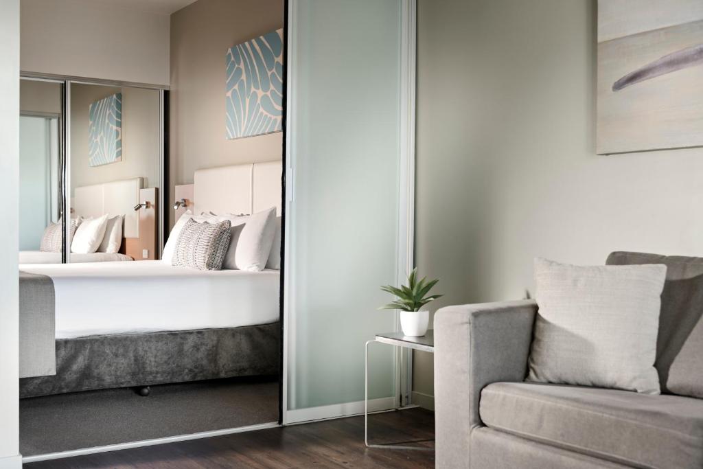 Grand Hotel and Apartments Townsville - Resim 21