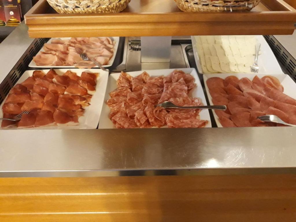 Jídlo v hotelu nebo okolí