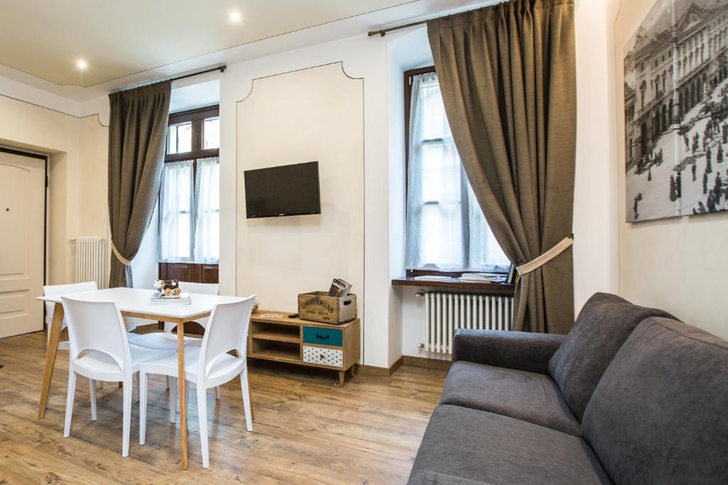 Inn Aosta - La Piazza - 12