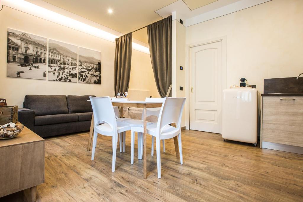 Inn Aosta - La Piazza - 14