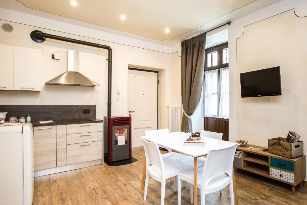 Inn Aosta - La Piazza - 17