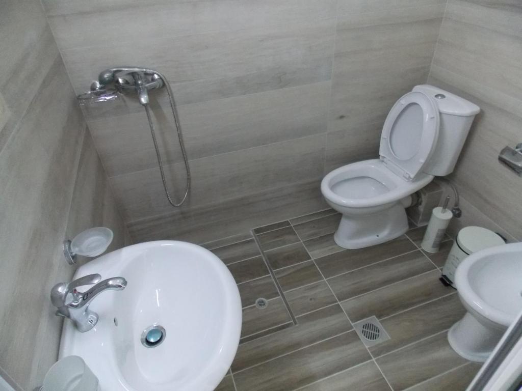 Koupelna v ubytování Vila Gjoni