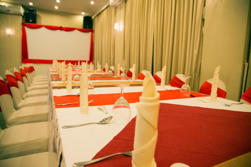 Restaurace v ubytování Summit Parkview Yangon