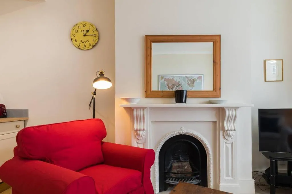 Bright 1bed flat in Fulham close to tube!, Londra, Marea Britanie