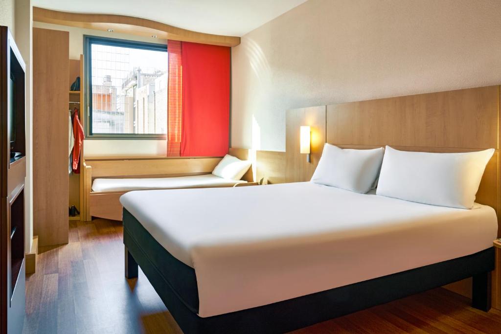 Hotel Ibis Barcelona Centro (Sagrada Familia) (Spanien ...