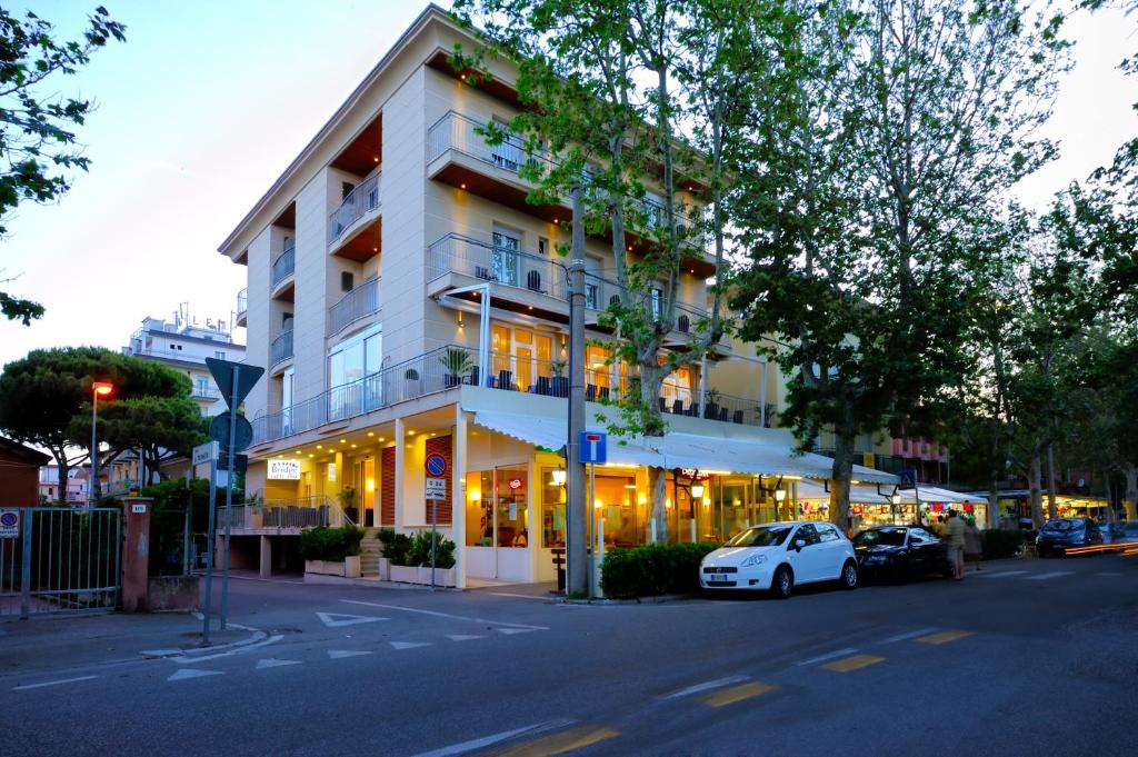 Budova, kde se hotel nachází