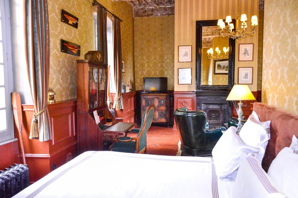 Chateau d'Origny, Chambres d'hotes et Restaurant Gastronomique - 英语跟随