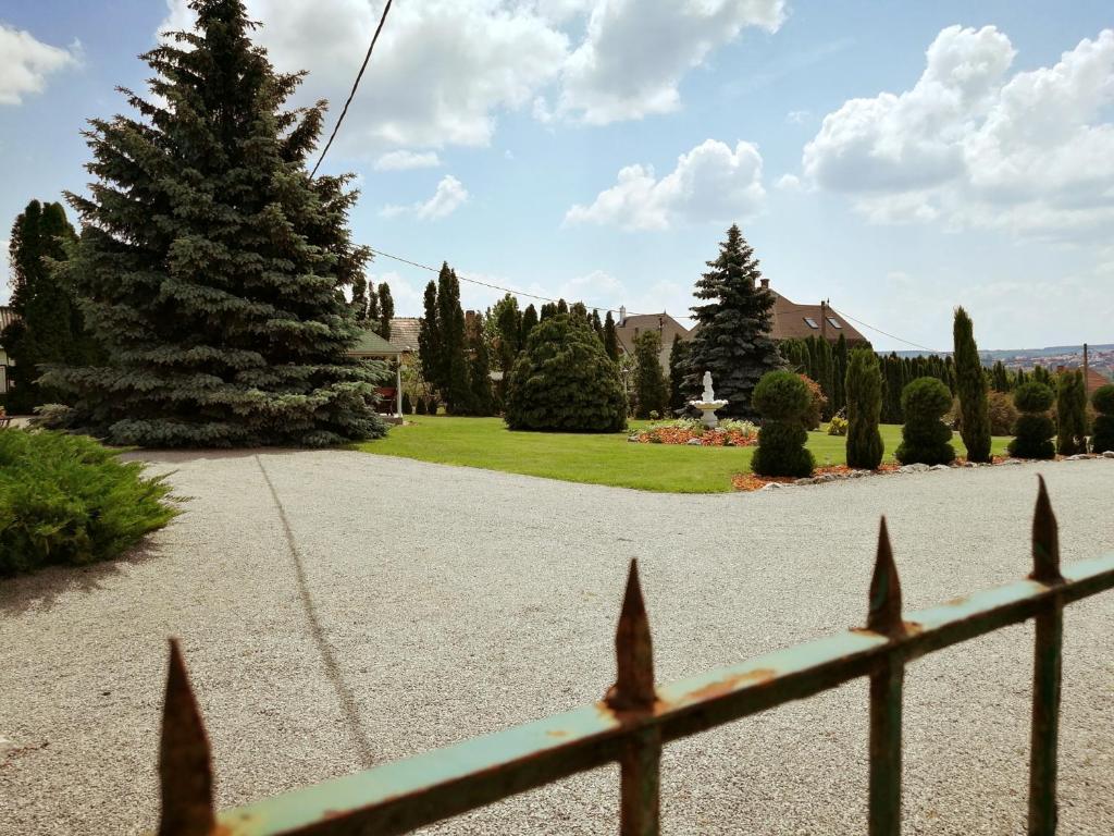 Zahrada ubytování Elisoria Apartments